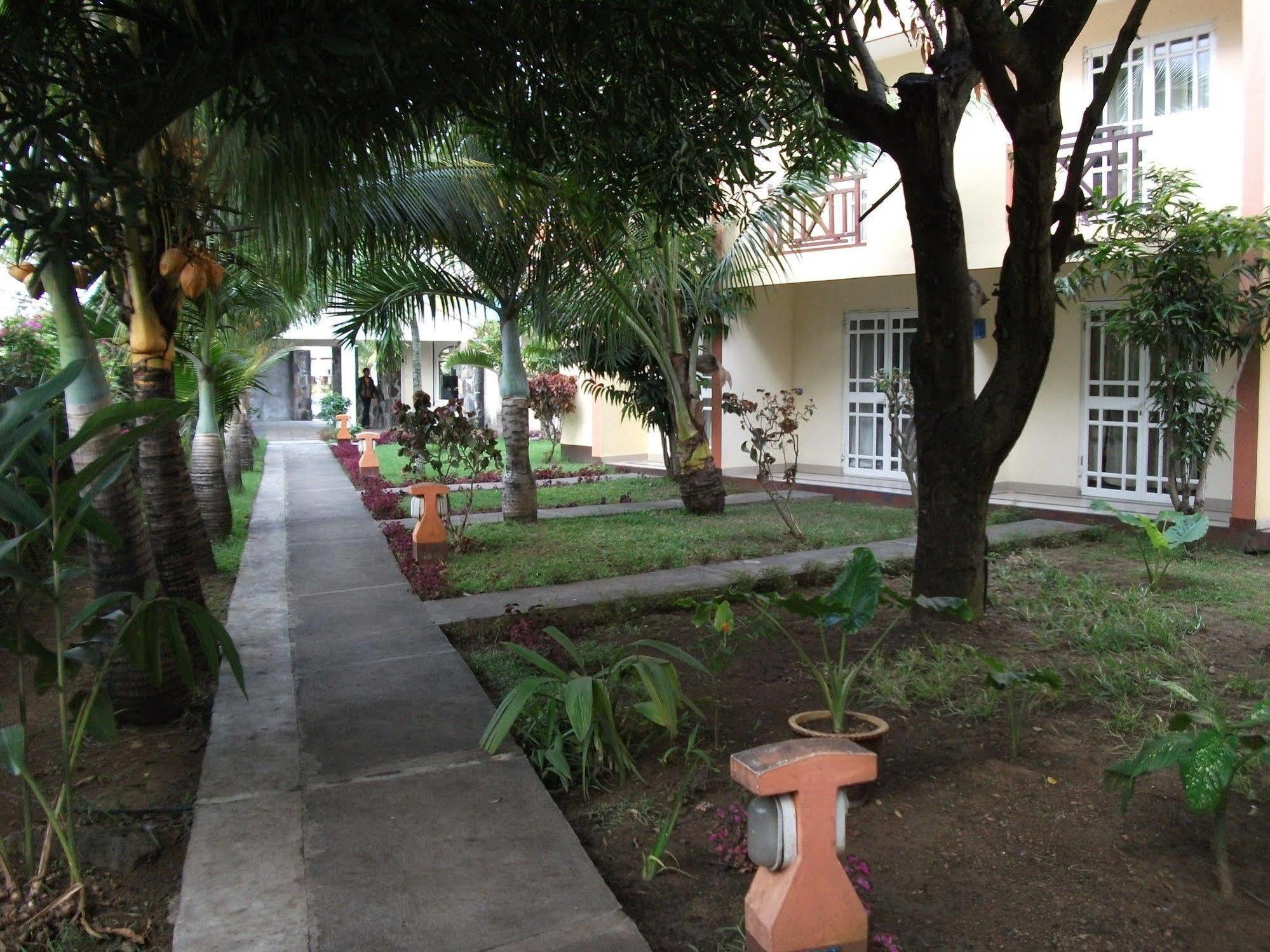 Le Grand Bleu Hotel Trou aux Biches Ngoại thất bức ảnh