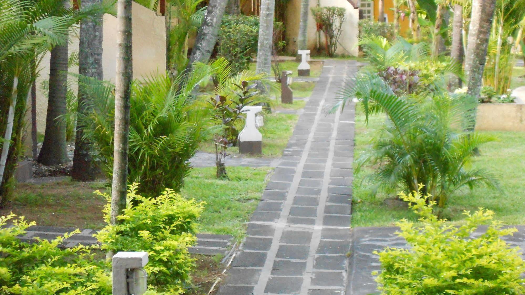 Le Grand Bleu Hotel Trou aux Biches Ngoại thất bức ảnh